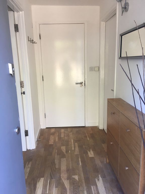 Property photo 2 of 7 Entrance Hall Way