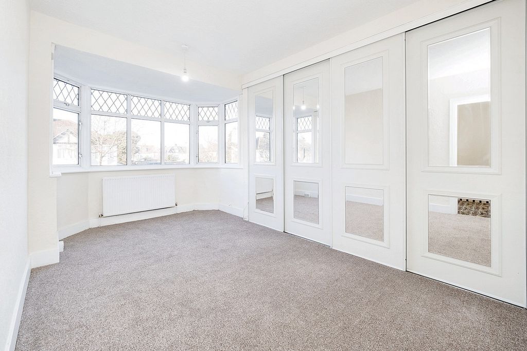 Property photo 3 of 23