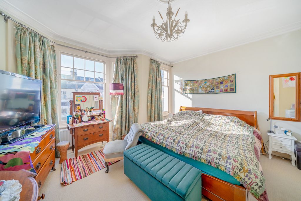 Property photo 3 of 10 Photo 3