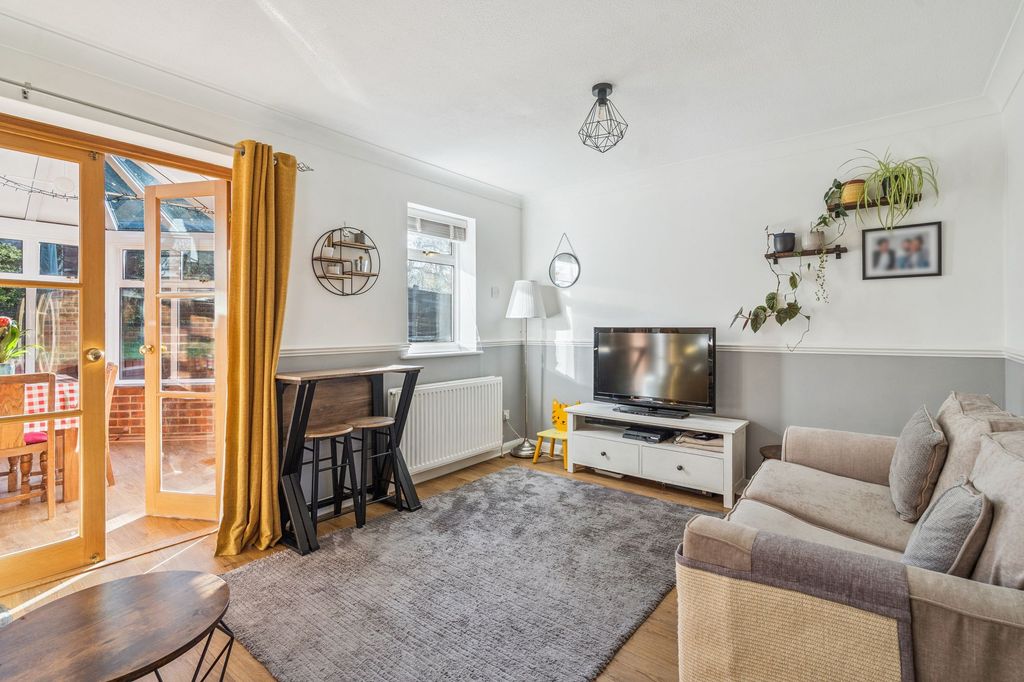 Property photo 2 of 12