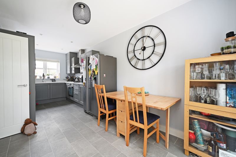 Property photo 3 of 26 Kitchen