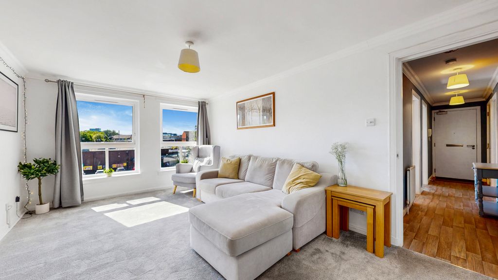 Property photo 3 of 28 19-Print-15 Anderson Street Flat 2.1_15