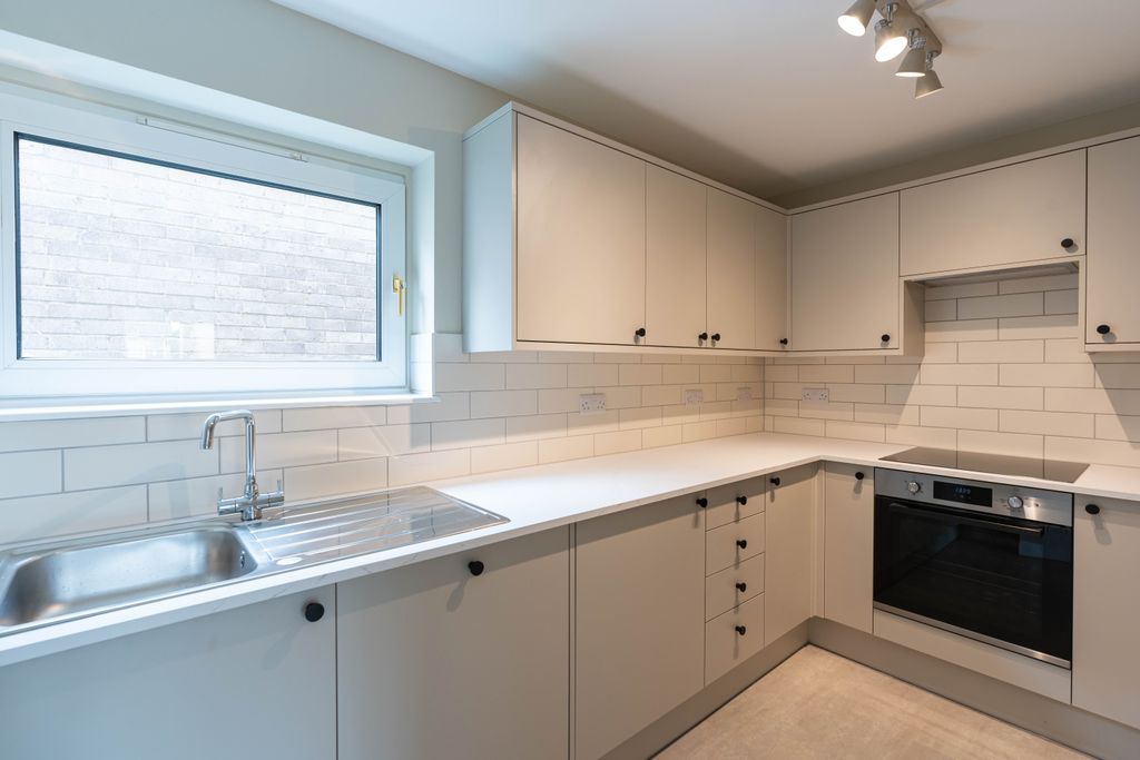 Property photo 1 of 12 Kitchen