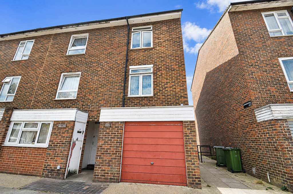 Property photo 1 of 8 E0d74d40-F1E4-4257-9284-3ba9F0c23c16