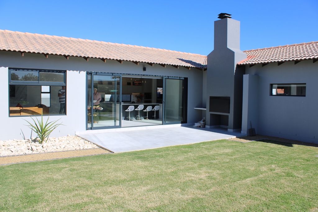 Property photo 1 of 40