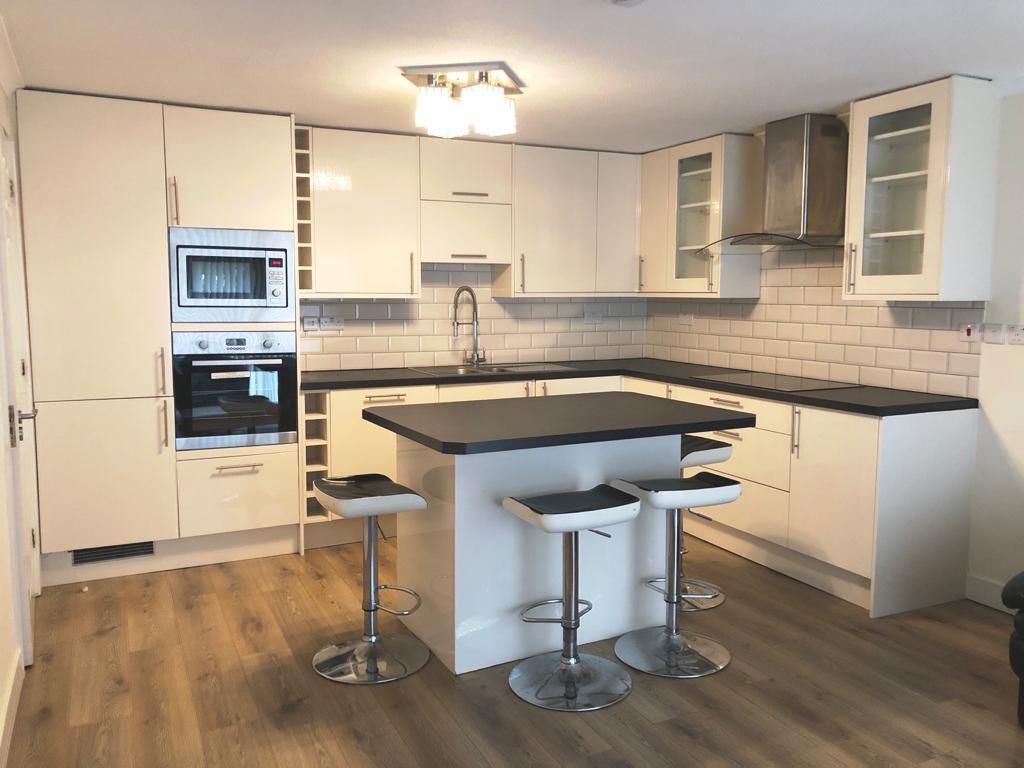 Property photo 3 of 14 Photo 5