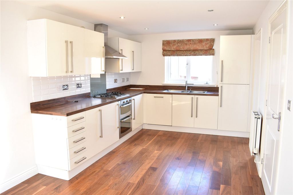 Property photo 2 of 13 Picture No. 04