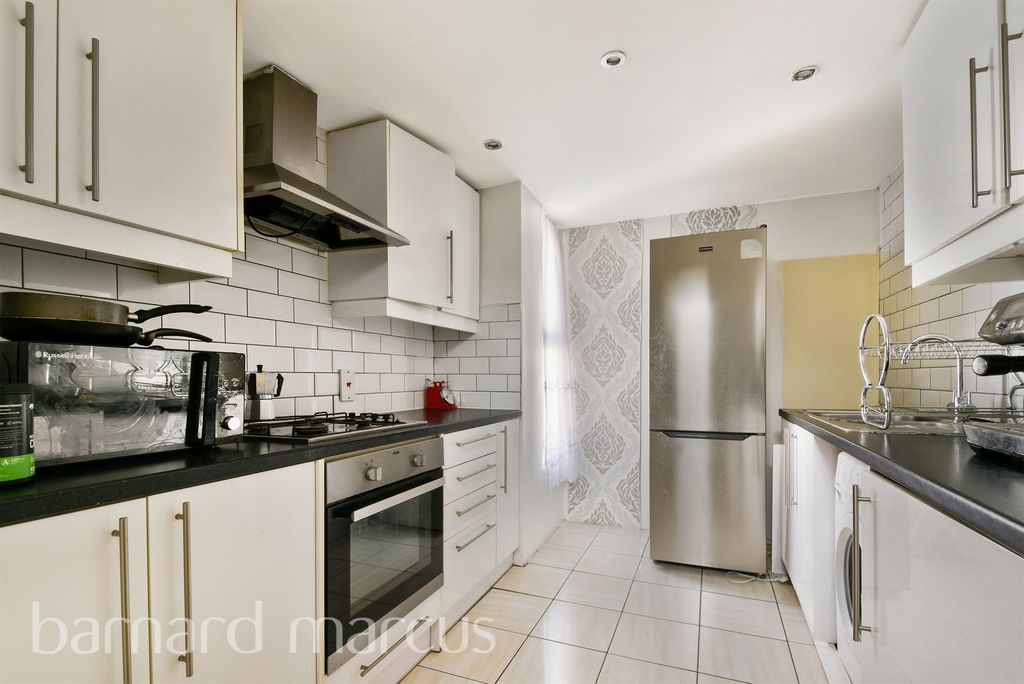 Property photo 2 of 9