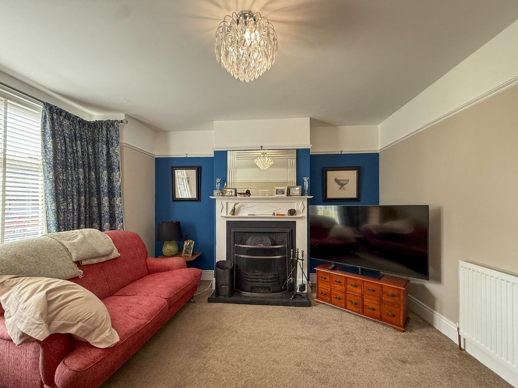 Property photo 3 of 18 4463543
