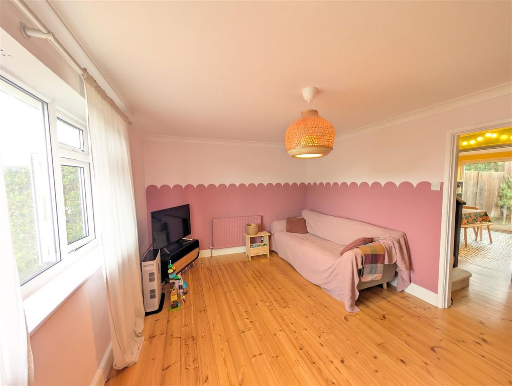 Property photo 3 of 13