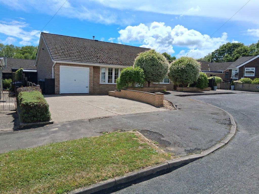 Property photo 1 of 20