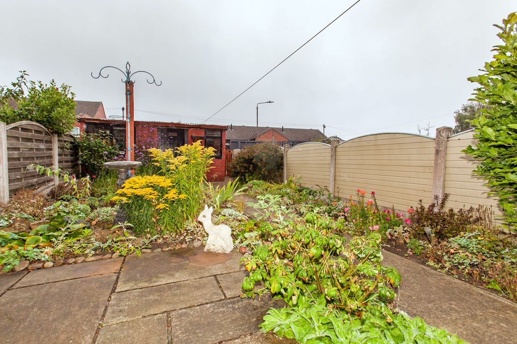 Property photo 2 of 23