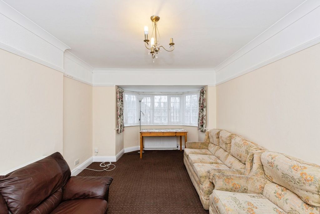 Property photo 3 of 15 Pbox-Img.Jpg