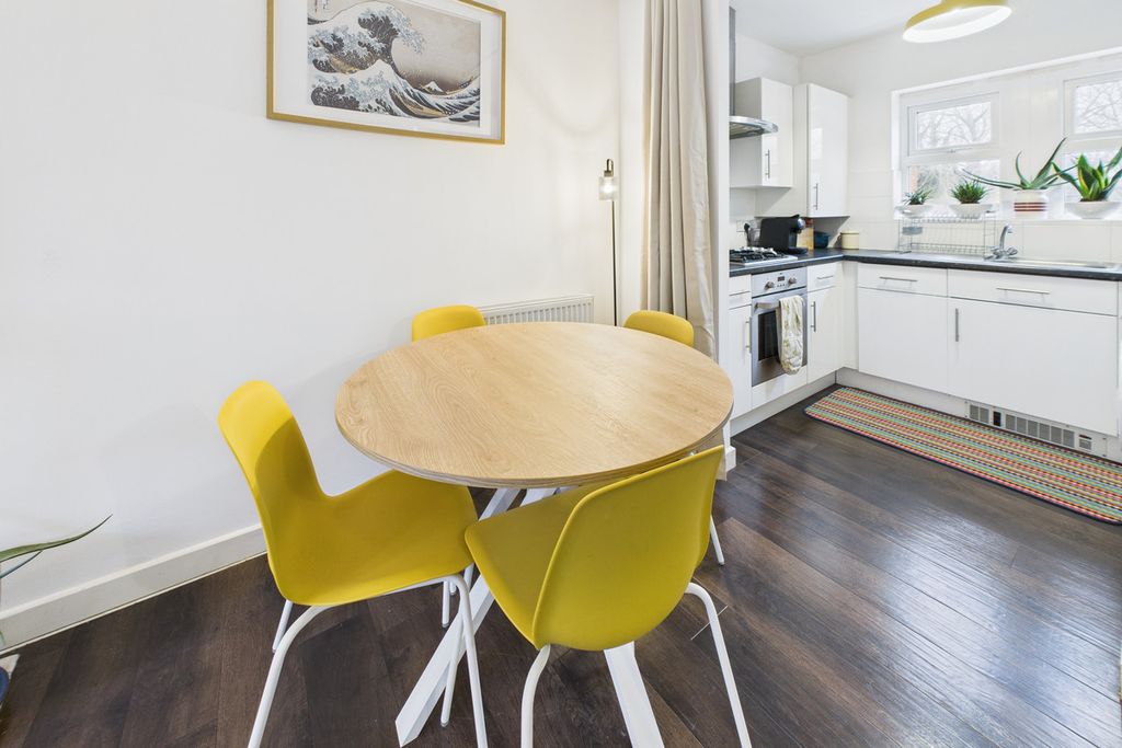 Property photo 3 of 23