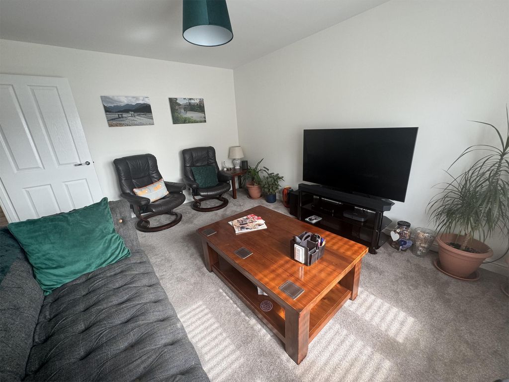 Property photo 3 of 26