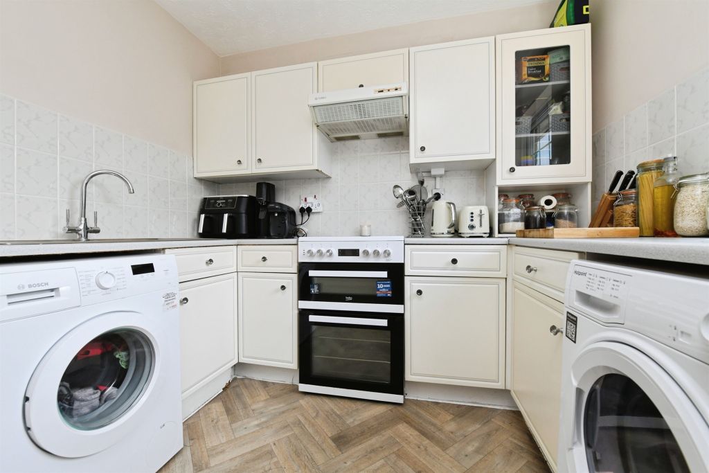 Property photo 3 of 14