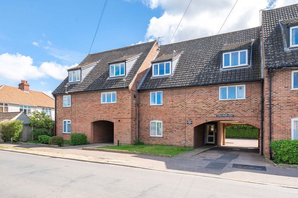 Property photo 1 of 11