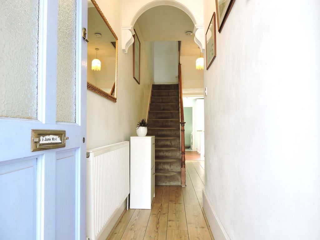 Property photo 2 of 24
