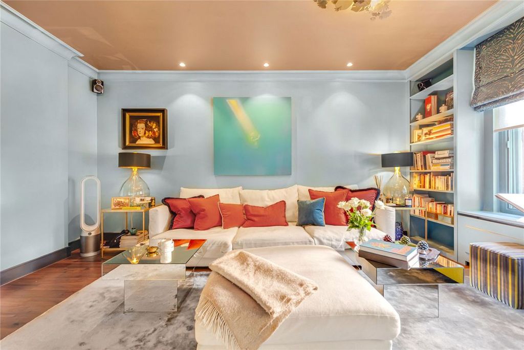 Property photo 3 of 8