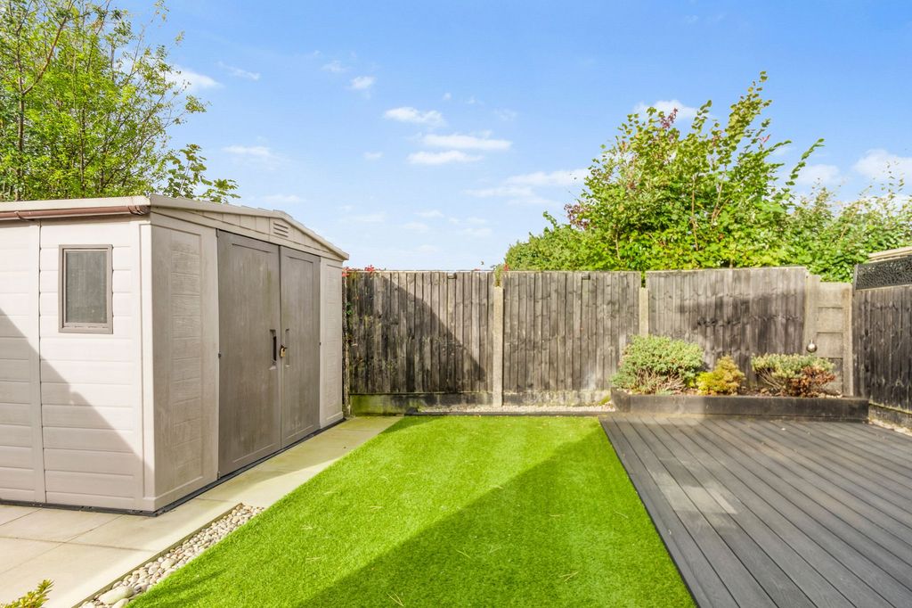 Property photo 2 of 26