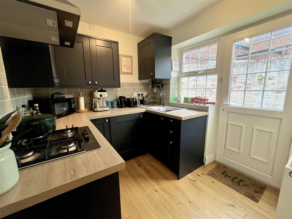 Property photo 3 of 24 Kitchen