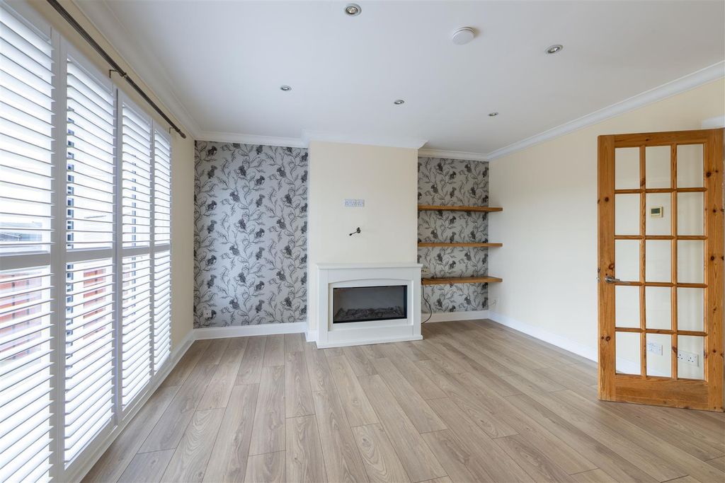 Property photo 3 of 36 12, Daleally Crescent Errol-48.Jpg