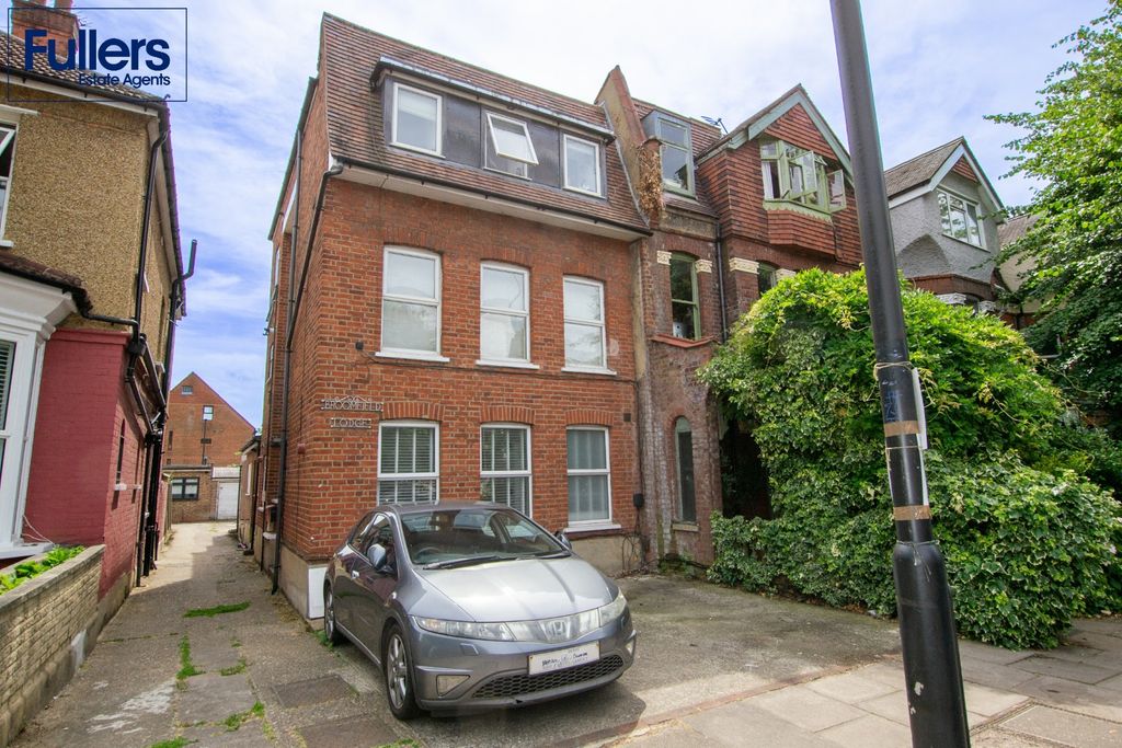Property photo 1 of 8