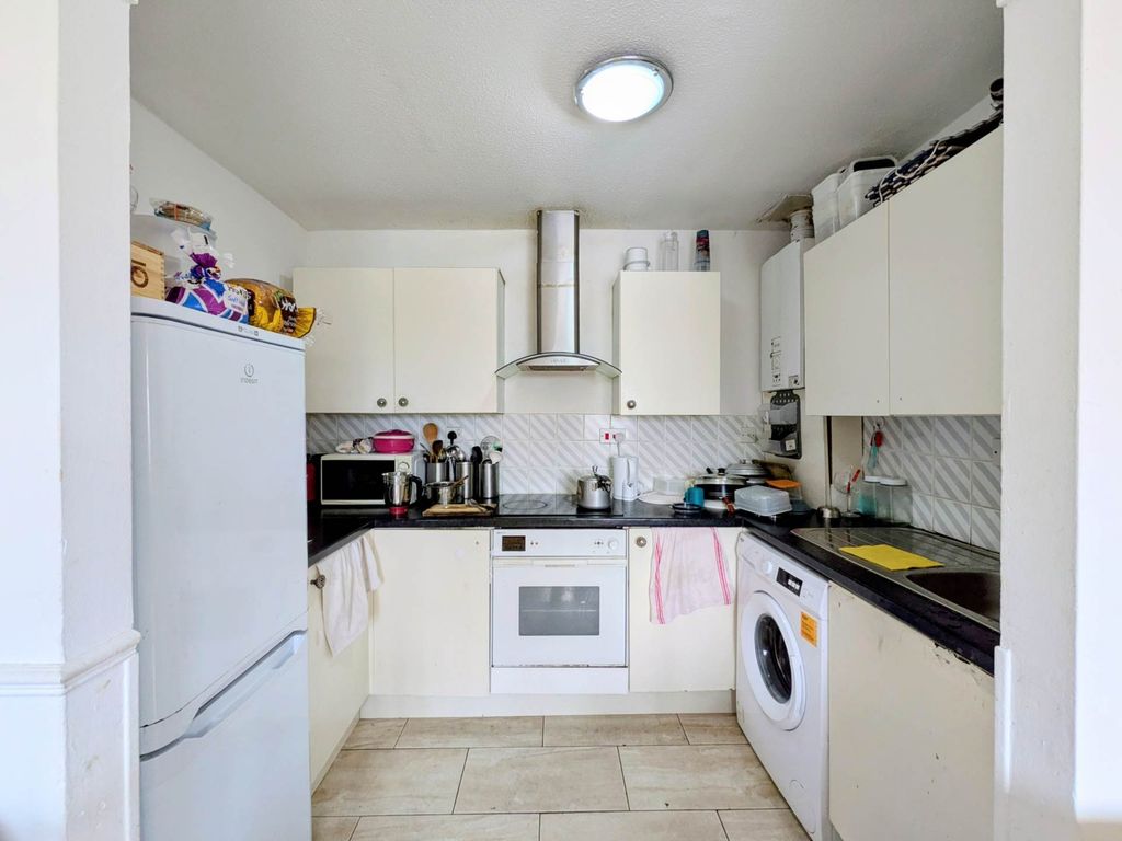 Property photo 3 of 7