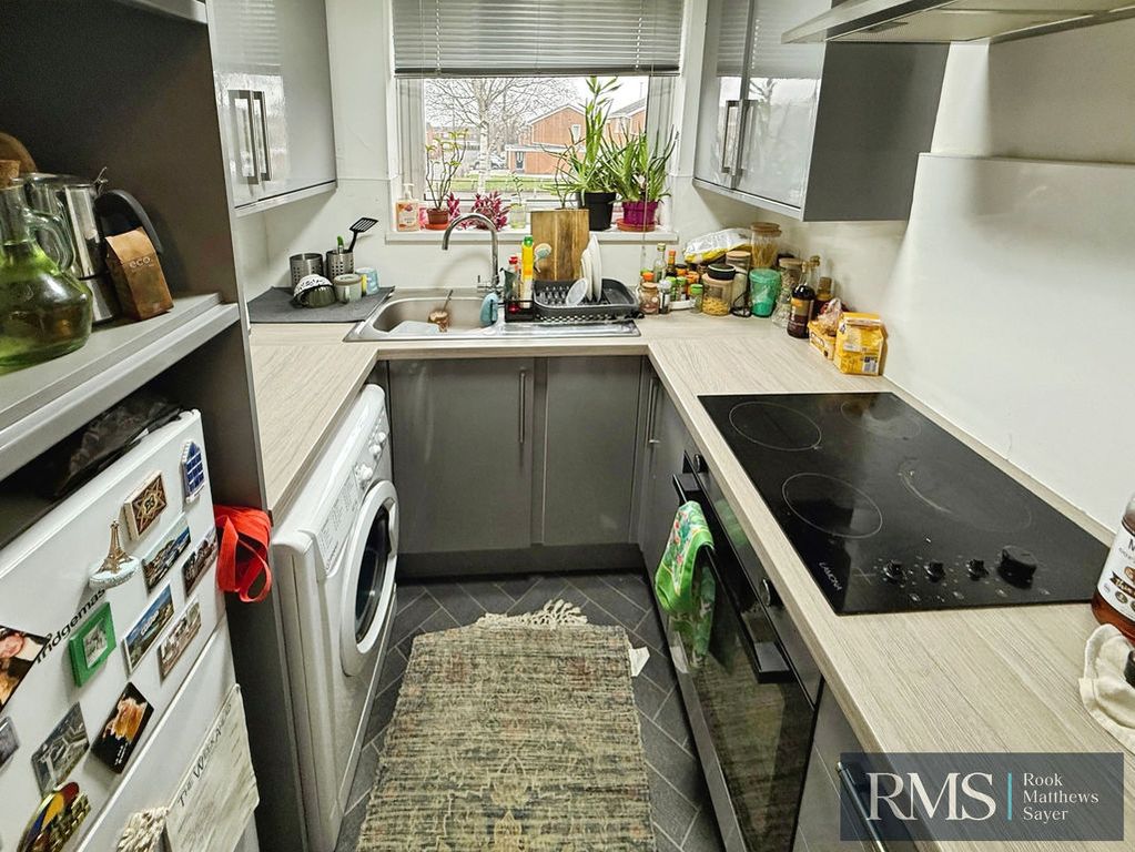 Property photo 2 of 5 Photo 5