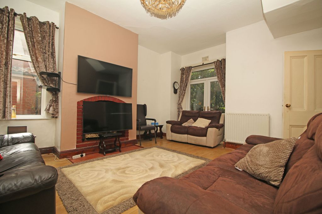 Property photo 3 of 21