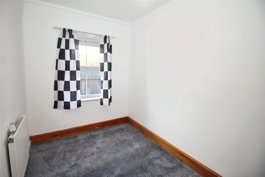 Property photo 3 of 11 Picture No. 02