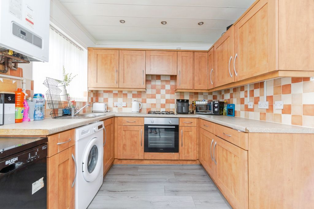 Property photo 3 of 15