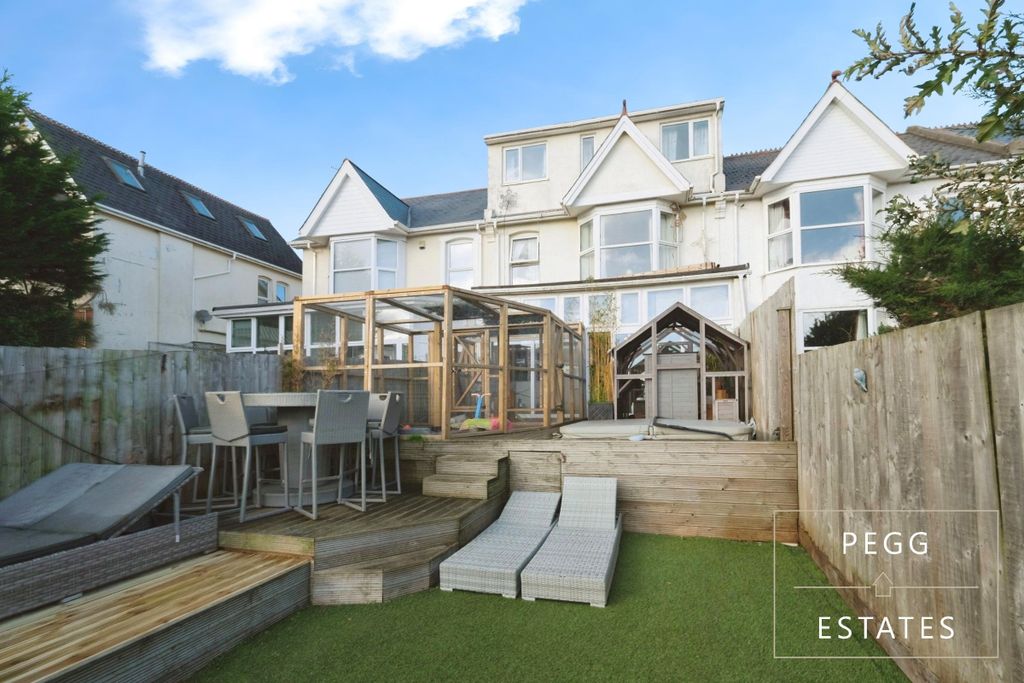 Property photo 1 of 39