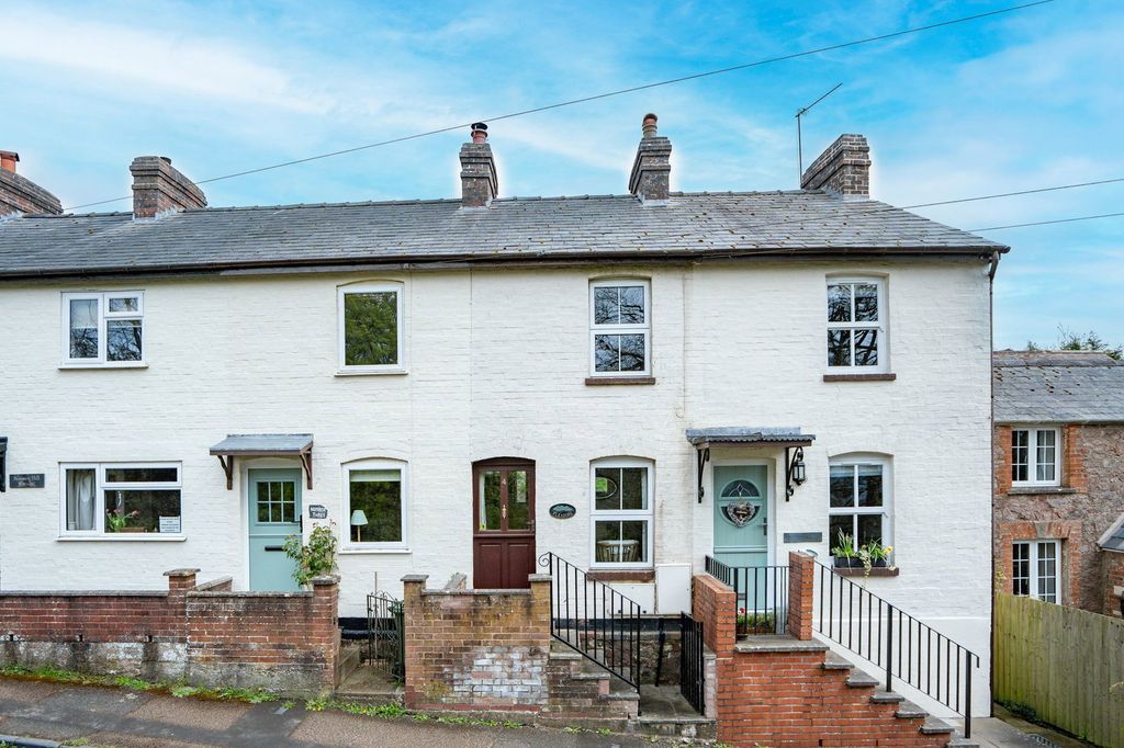 Property photo 2 of 19