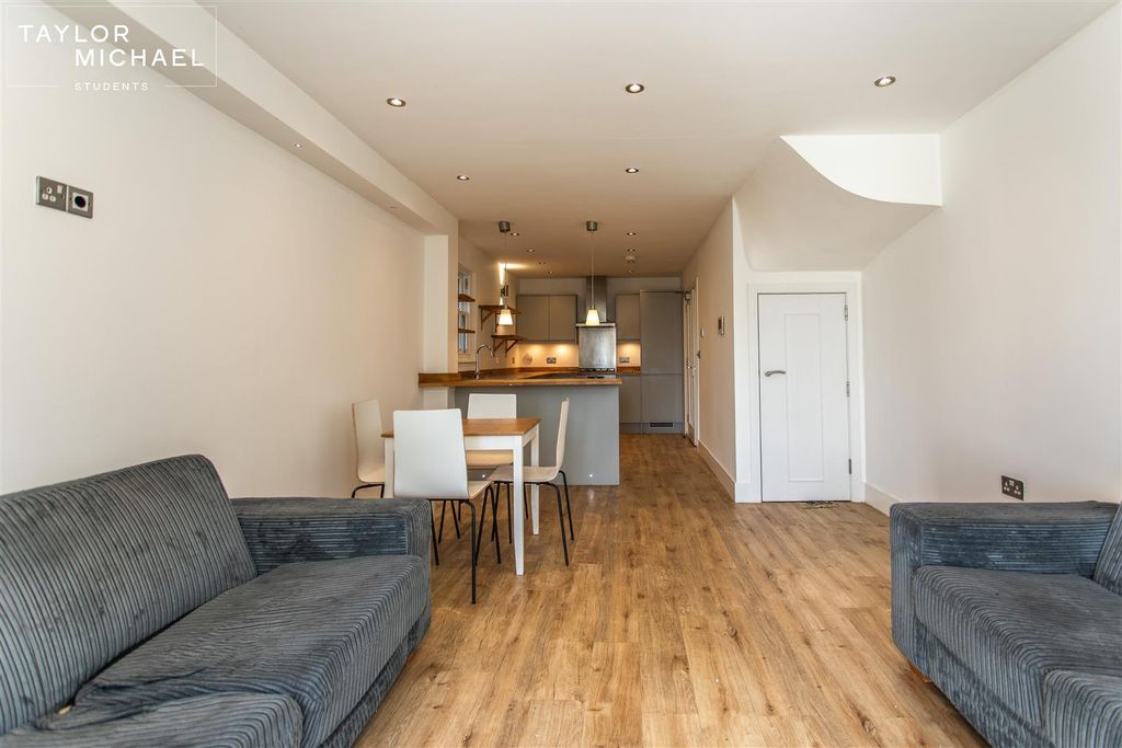 Property photo 2 of 26 Living Room