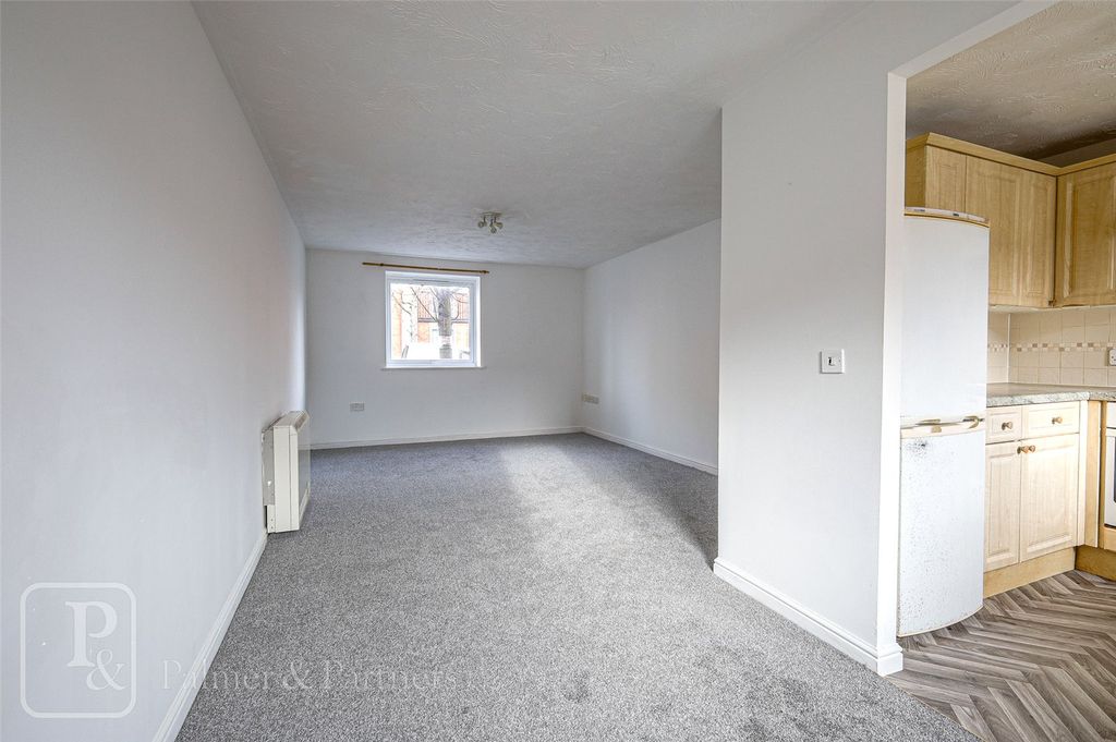 Property photo 2 of 8 Reception Room