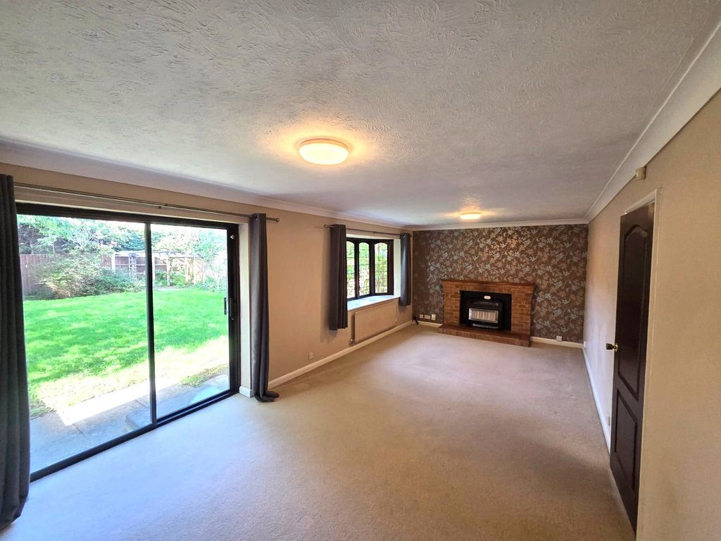 Property photo 2 of 12 Picture No. 27