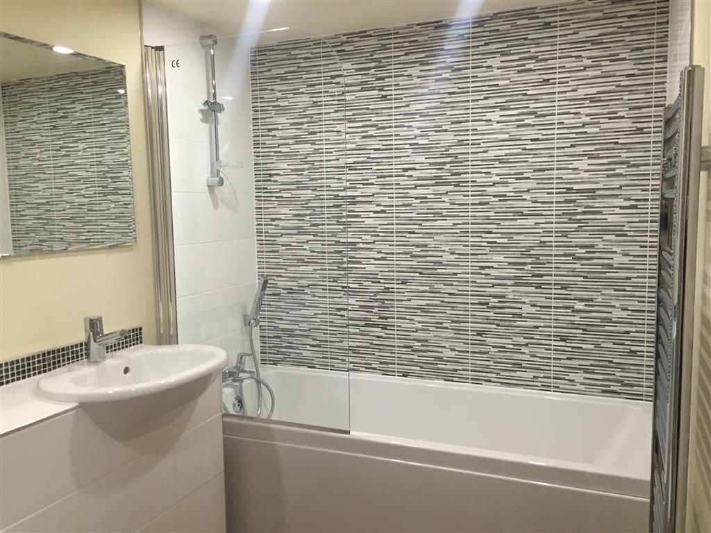 Property photo 3 of 4 Bathroom