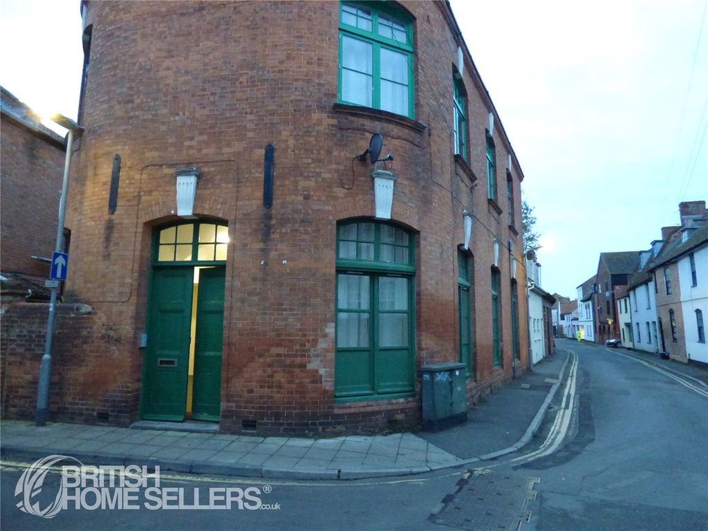 Property photo 1 of 23 Picture No. 04