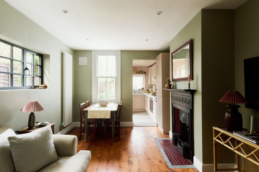 Property photo 1 of 24