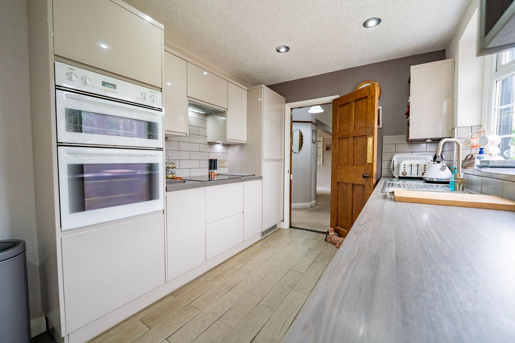 Additional image 14 of 4 bed detached house for saleField House, 184 Derby Road, Ilkeston DE7