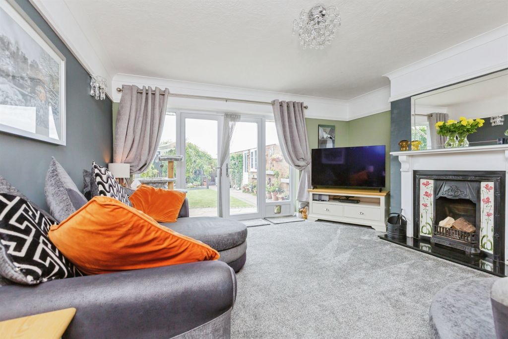 Property photo 2 of 17