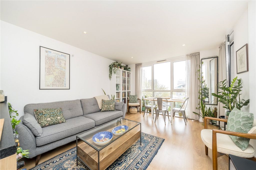 Property photo 2 of 9 Reception