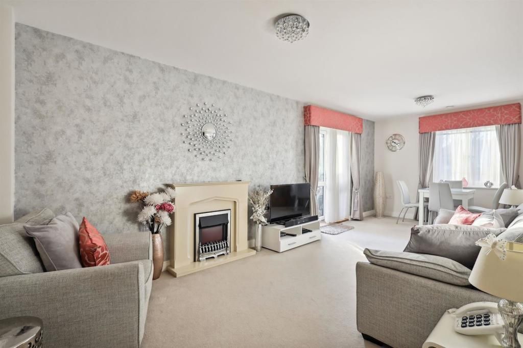 Property photo 1 of 9