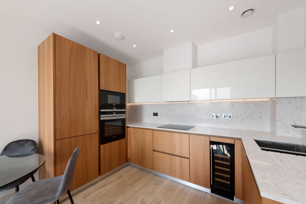 Property photo 3 of 14 Kitchen