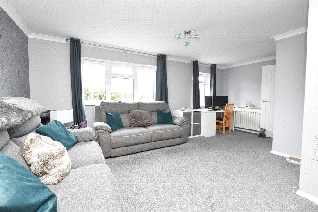 Property photo 2 of 10 Living Room