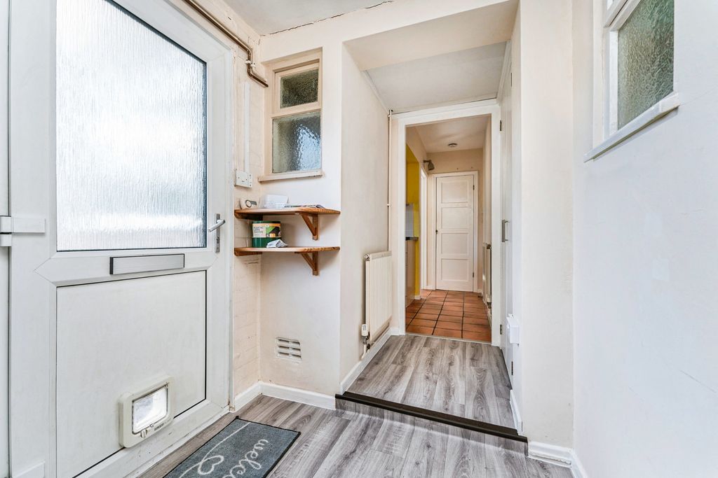 Property photo 3 of 15 Pbox-Img.Jpg