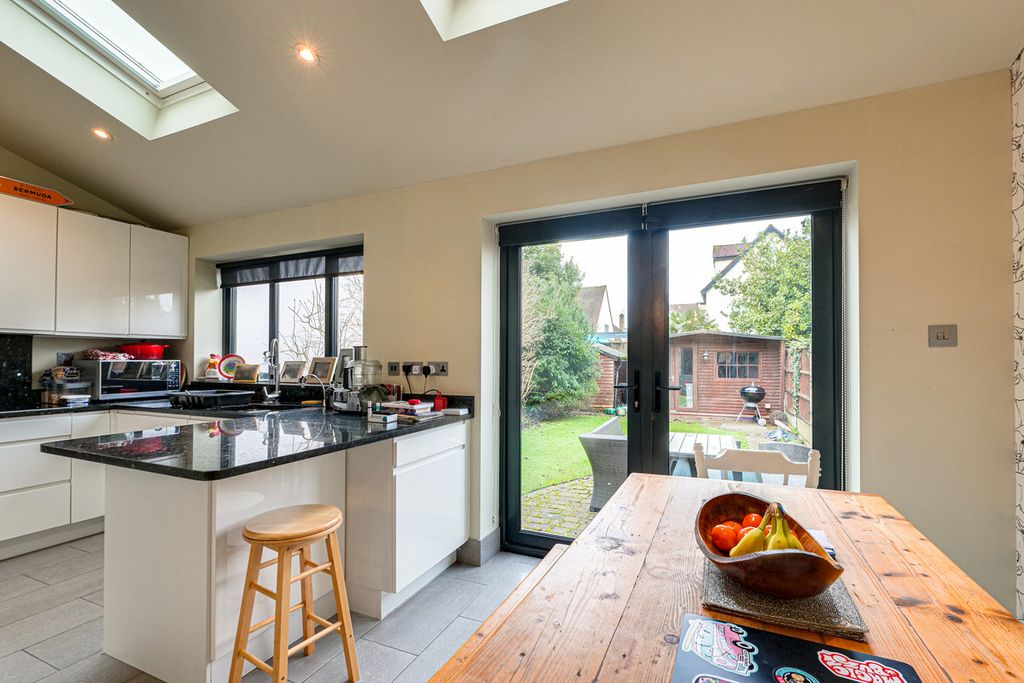 Property photo 3 of 30