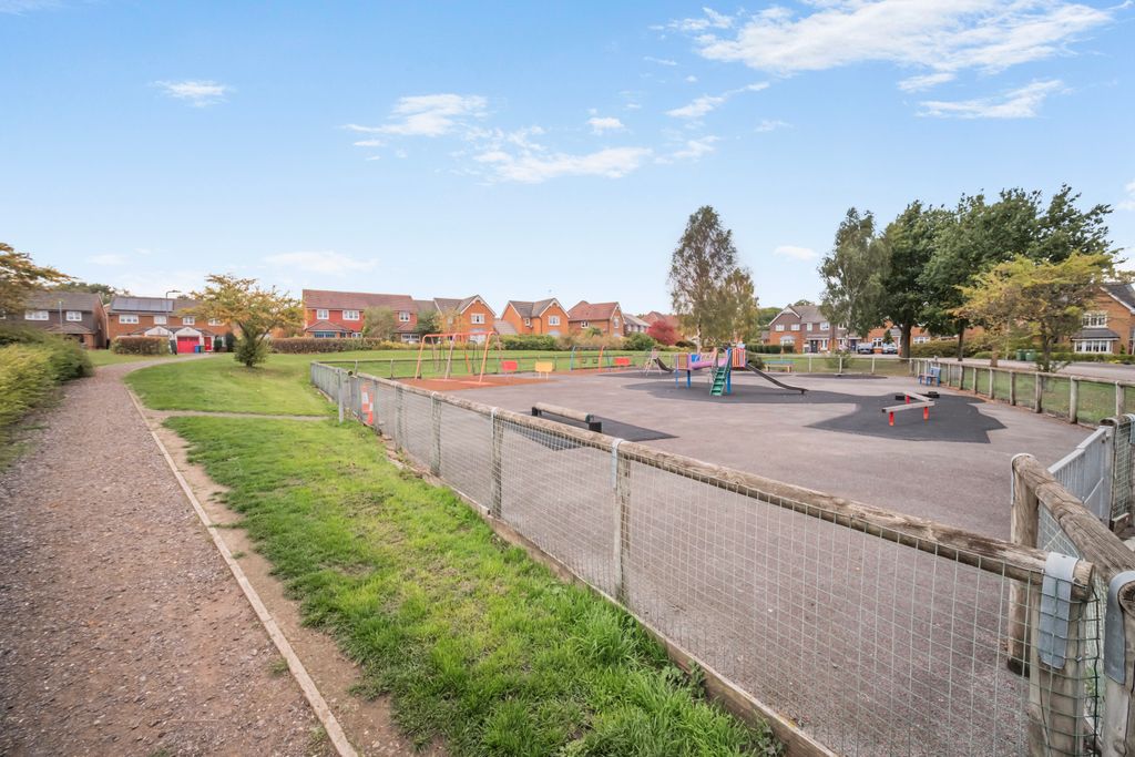 Property photo 3 of 19