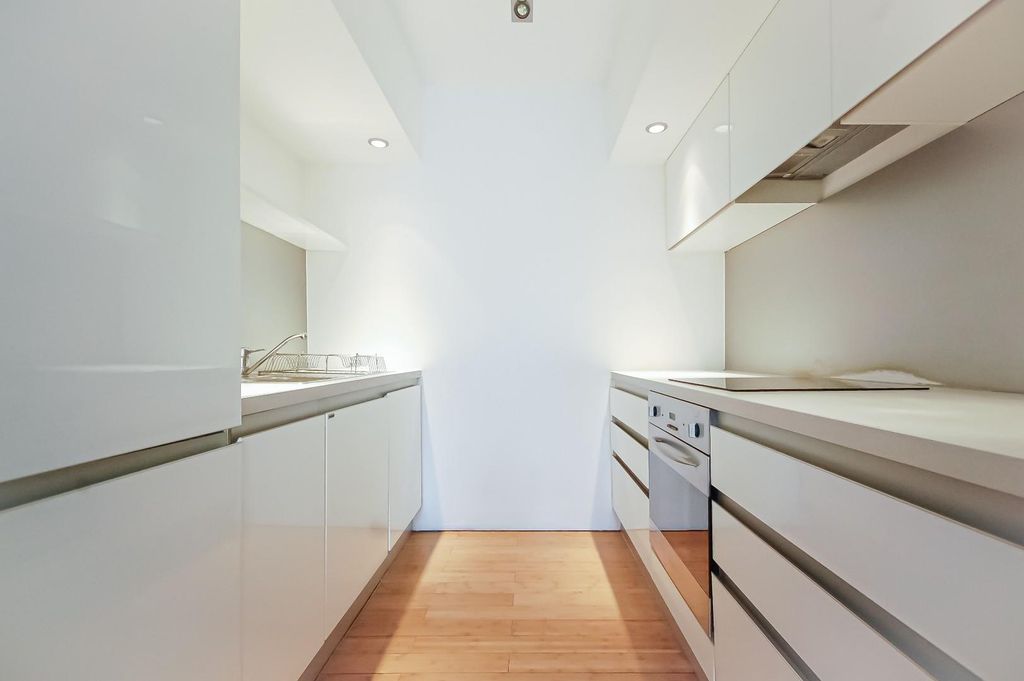 Property photo 3 of 9 F.Jpg